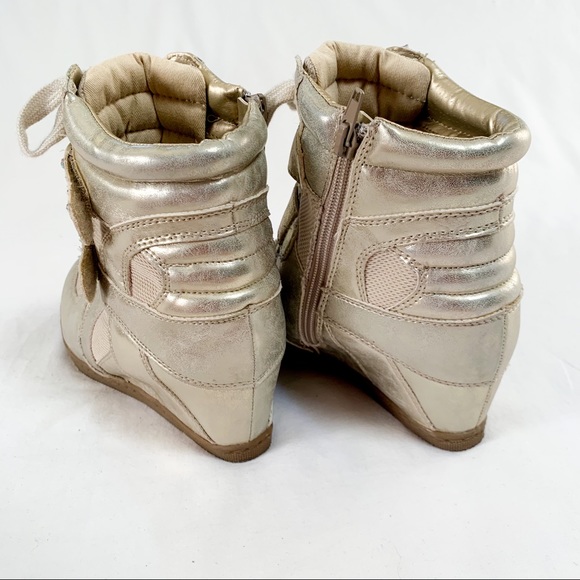 Steve Madden gold wedge sparkly sneaker - Picture 13 of 14